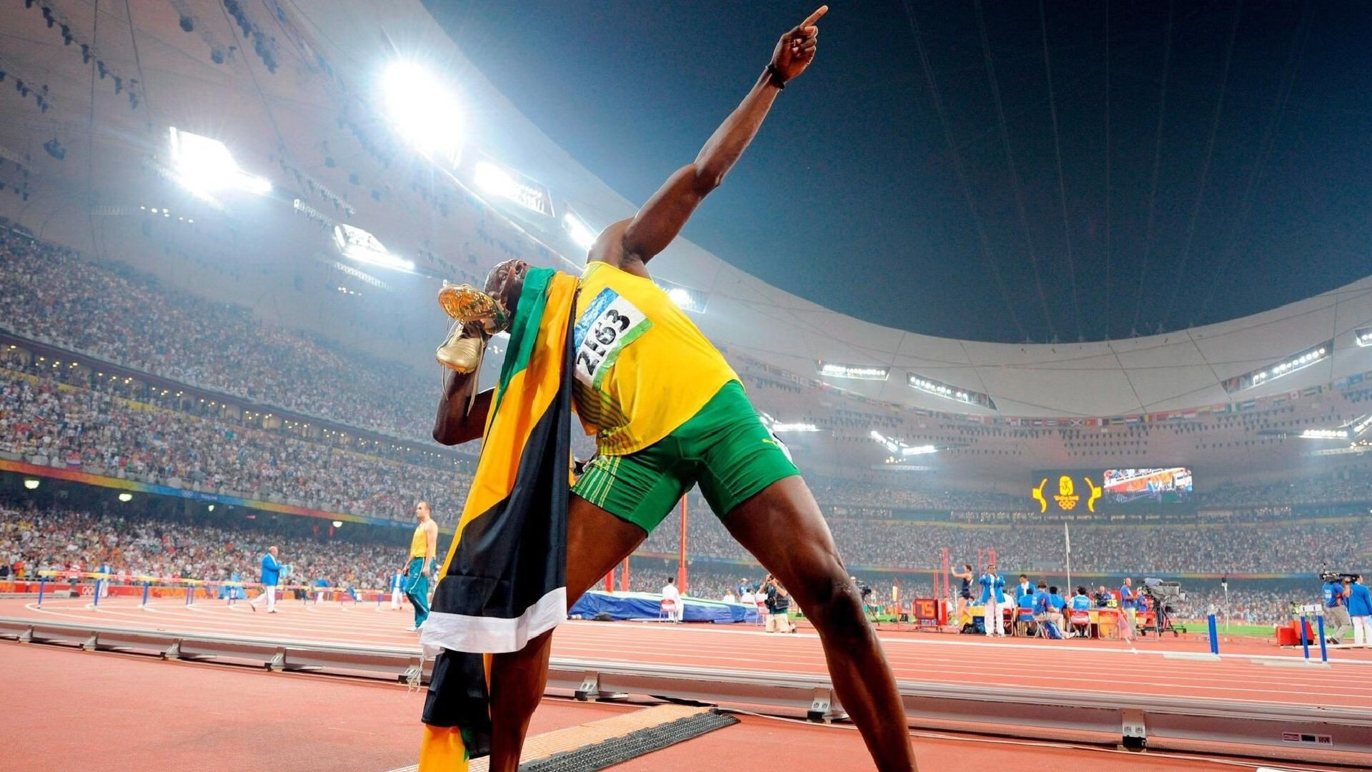 世界田径:肯尼亚运动员屡破纪录,赛场火爆非凡!,肯尼亚短跑运动员