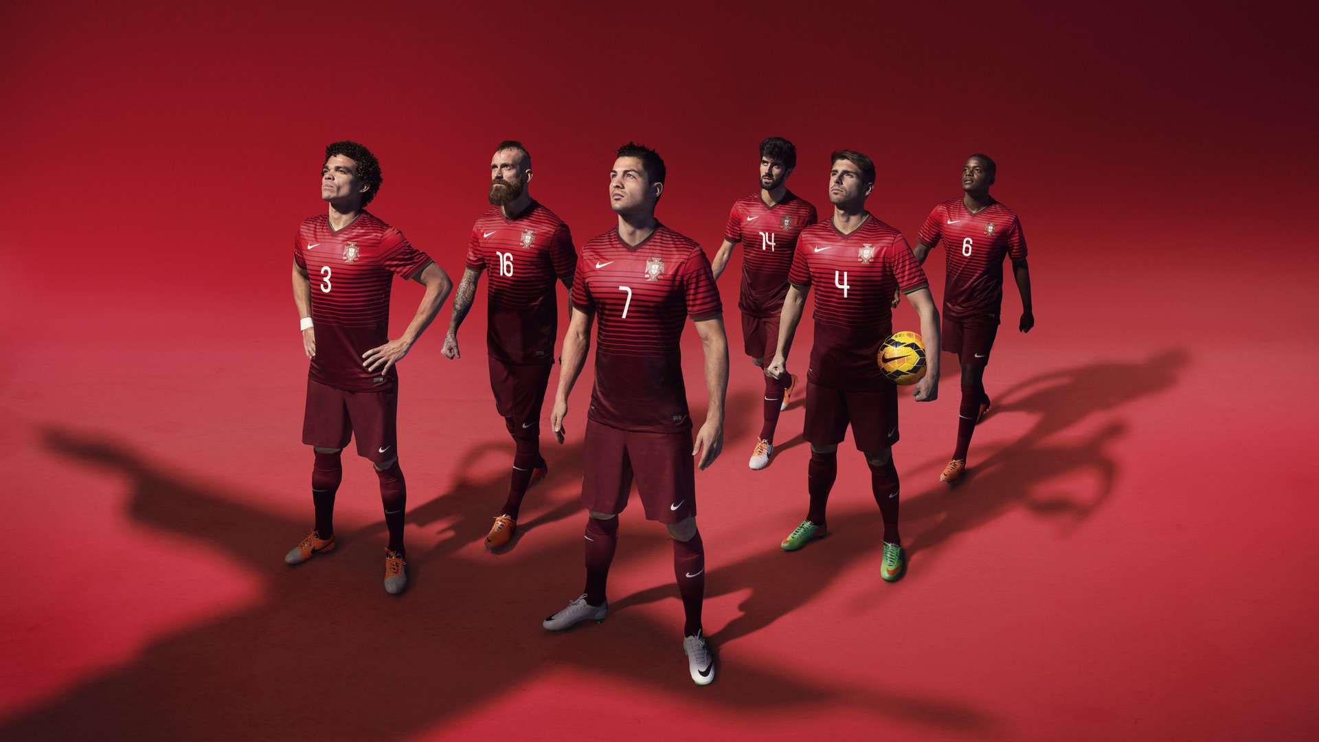 “胡利安·门德斯的进攻速度与球场掌控力，成就阿根廷美洲狮队的新未来”